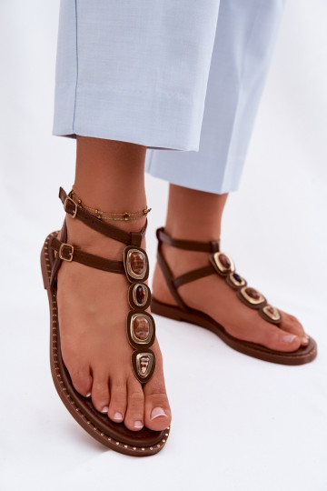basutės per pirštą Moteriškas butas su gražiomis detalėmis rudos spalvos Dorena 2