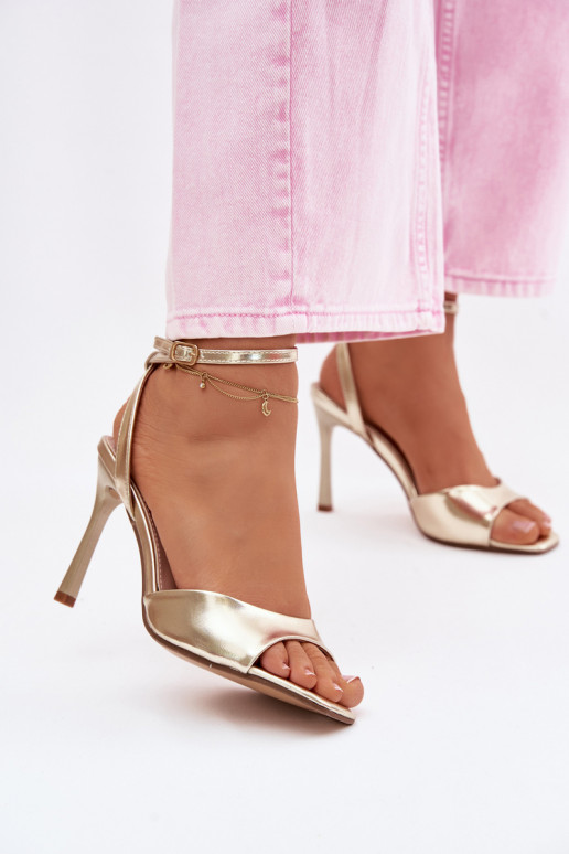 Moteriškos basutės su plonais kulniukaissuImitacji Skóry aukso spalvos Olissey