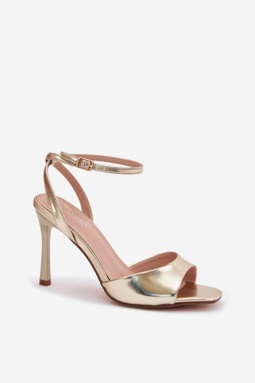 Moteriškos basutės su plonais kulniukaissuImitacji Skóry aukso spalvos Olissey