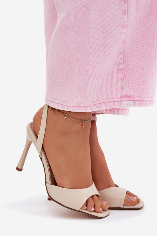 Moteriškos basutės su plonais kulniukaissuImitacji Skóry smėlio spalvos Olissey