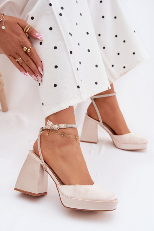 Moteriškos basutės Ant masyvių kulnų Typu Słupek Pasek su tviskančiomis akutėmis aukso spalvos Seraphina