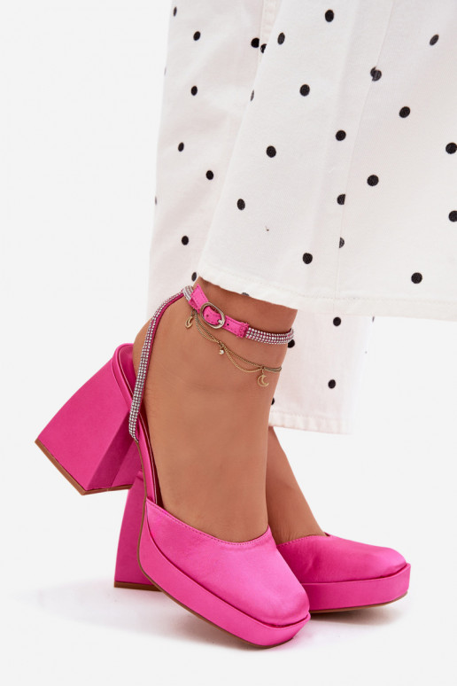 Rožinės basutės ant masyvių kulnų su tviskančiomis akutėmis Seraphina