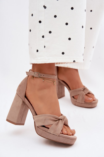 Moteriškos aukštakulnės basutėssuImitacji iš zomšosu smėlio spalvos Rosetta 2