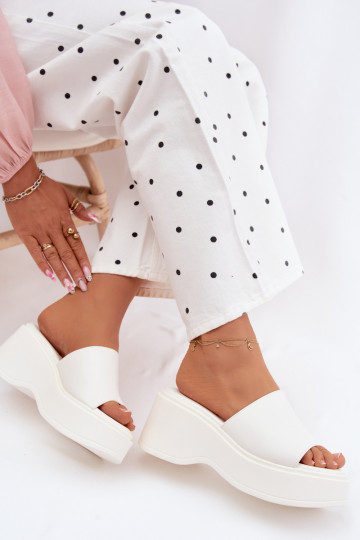 Moteriškos šlepetės su platforma baltos spalvos Virelia