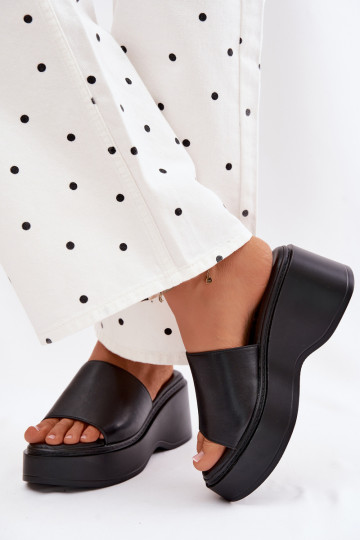 Moteriškos šlepetės su platforma juodos spalvos Virelia 2