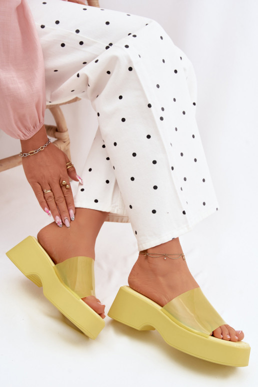 Moteriškos šlepetės su platformasuTransparentnym Juostelėsem geltonos spalvos Selestia