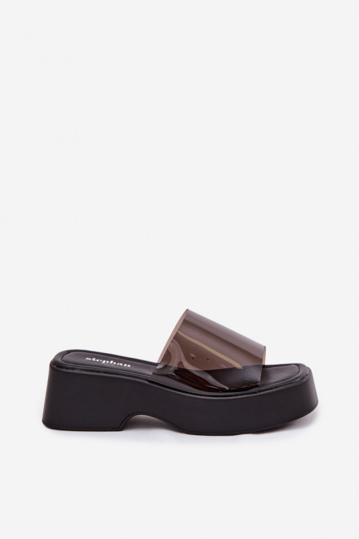 Moteriškos šlepetės su platformasuTransparentnym Juostelėsem juodos spalvos Selestia