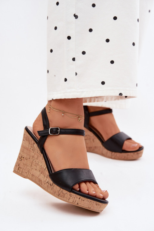 Moteriškos basutės su platforma juodos spalvos Clarabella