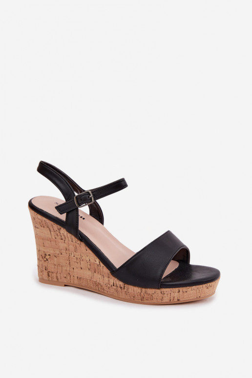 Moteriškos basutės su platforma juodos spalvos Clarabella