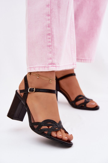 Moteriškos aukštakulnės basutės juodos spalvos Antonella 2