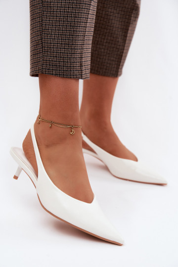 Lakuotos basutės moterimssuImitacji Skóry su kulniukais baltos spalvos Averelle 2