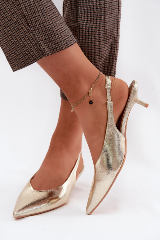 Moteriškos basutėssuImitacji Skóry su kulniukais aukso spalvos Averelle