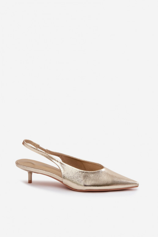 Moteriškos basutėssuImitacji Skóry su kulniukais aukso spalvos Averelle