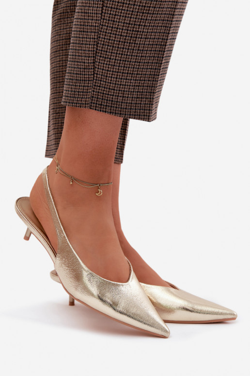 Moteriškos basutėssuImitacji Skóry su kulniukais aukso spalvos Averelle