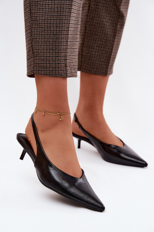 Lakuotos basutės moterimssuImitacji Skóry su kulniukais juodos spalvos Averelle