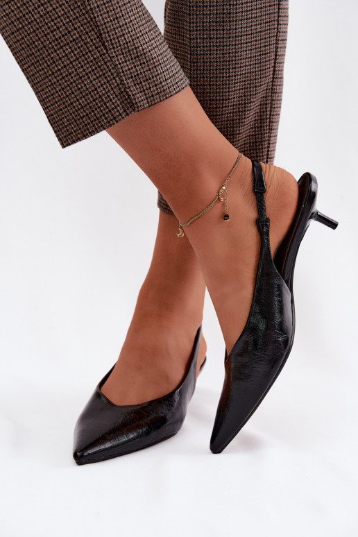 Lakuotos basutės moterimssuImitacji Skóry su kulniukais juodos spalvos Averelle