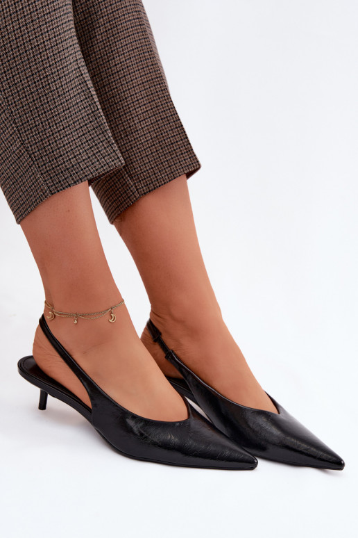 Lakuotos basutės moterimssuImitacji Skóry su kulniukais juodos spalvos Averelle