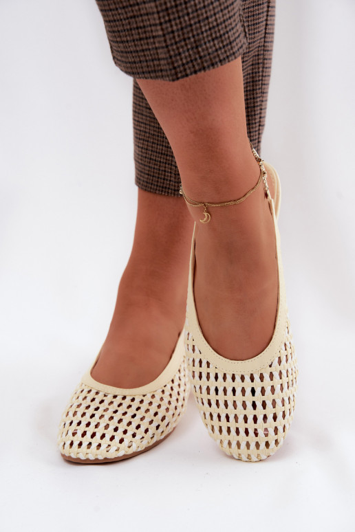 Moteriškos basutės su ažūro elementais geltonos spalvos Selviora