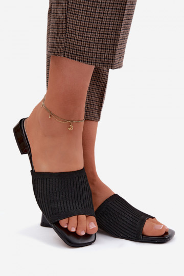  Moteriškos šlepetės su plačiais kulniukais juodos spalvos Belissea