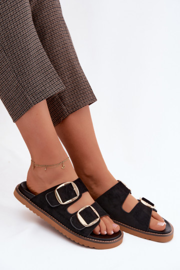 Moteriškos šlepetėssuImitacji iš zomšosu aukso spalvos su sagtelėmis juodos spalvos Averia