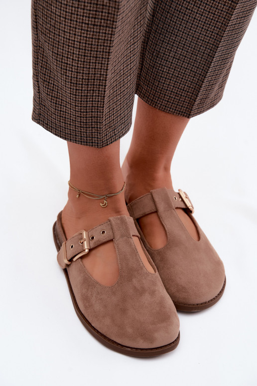 Moteriškos šlepetės MulesuImitacji iš zomšosu smėlio spalvos Melvia