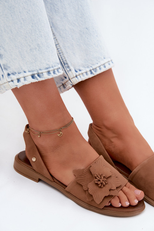 Oda Zomšinės basutės su plačiais kulniukais Su puošniais Gėlė Zazoo 407471 rudos spalvos