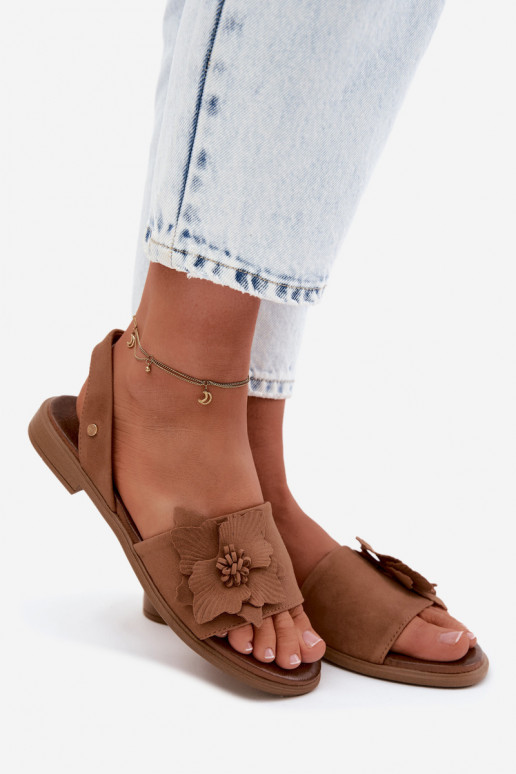 Oda Zomšinės basutės su plačiais kulniukais Su puošniais Gėlė Zazoo 407471 rudos spalvos