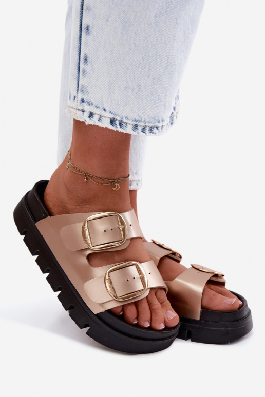 Moteriškos šlepetės Platformie su sagtimis Lee Cooper LCIN-26-35-4462L aukso spalvos