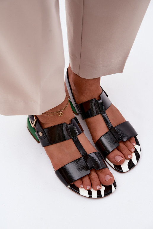 Moteriškos basutėssusu lako efektuj Skóry Tai turiciejka K7455-01 juodos spalvos