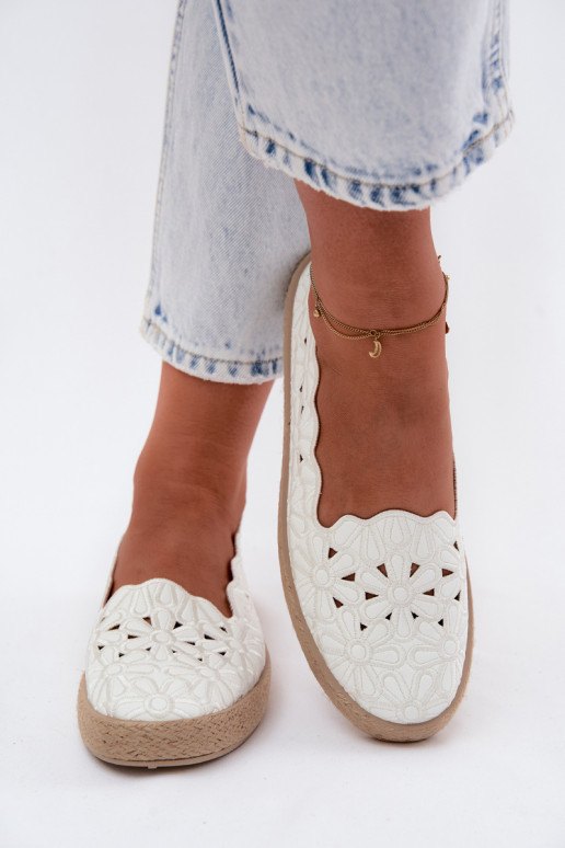 Espadrilės su ažūro elementais ir gėlytėmis baltos spalvos Merivelle