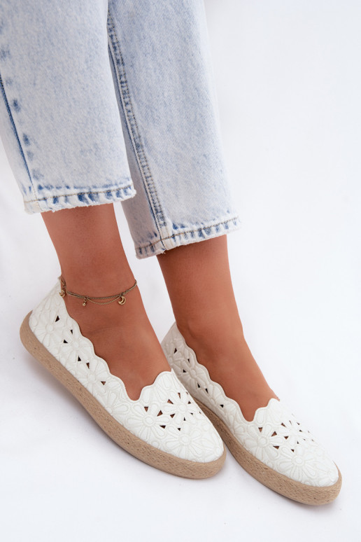 Espadrilės su ažūro elementais ir gėlytėmis baltos spalvos Merivelle