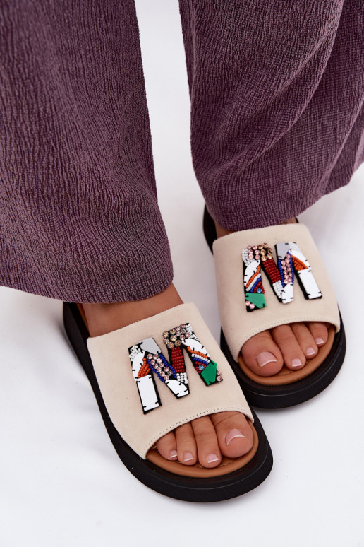 Oda Moteriškos zomšinės šlepetės su ornamentais su platforma Vinceza 66942 smėlio spalvos