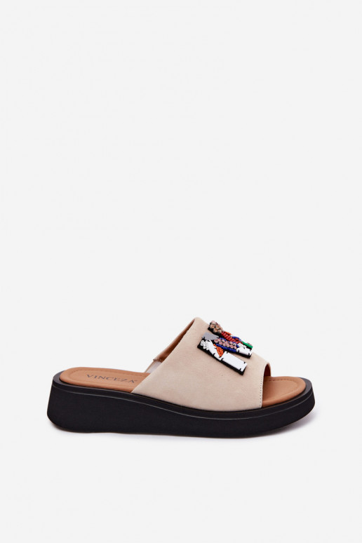 Oda Moteriškos zomšinės šlepetės su ornamentais su platforma Vinceza 66942 smėlio spalvos