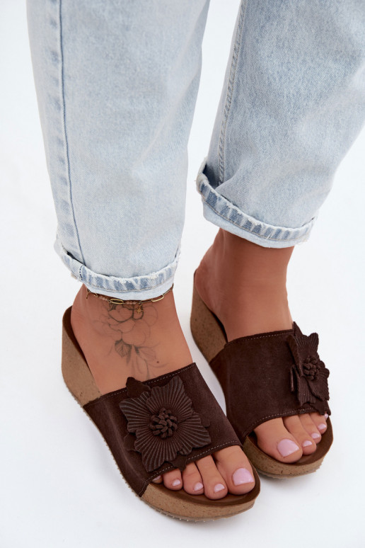 Oda Moteriškos zomšinės šlepetės su platforma Su puošniais su gėlytėmisem Zazoo 40312 CzekoladoĮe