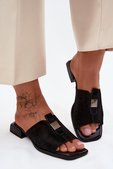 Elegantiško stiliaus Moteriškos šlepetės natūralios zomšosoĮa D&A JC61-1002 juodos spalvos