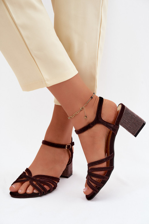 Aksamitne Moteriškos aukštakulnės basutės D&A SR61-0102 CzekoladoĮe