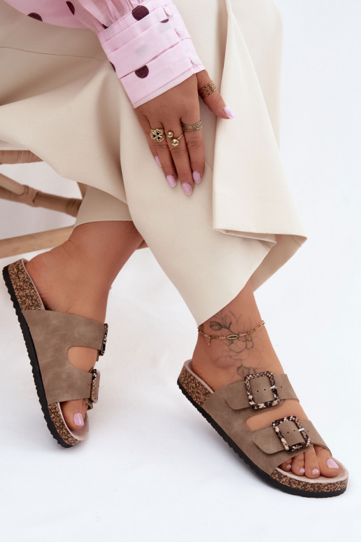 Moteriškos šlepetės Ant kamštinio pado su sagtelėmis gyvatės raštais smėlio spalvos Melia