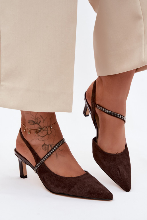 Oda Elegantiški zomšiniai aukštakulniai Ze Zdobionym Juostelėsem D&A CR61-3048 CzekoladoĮe