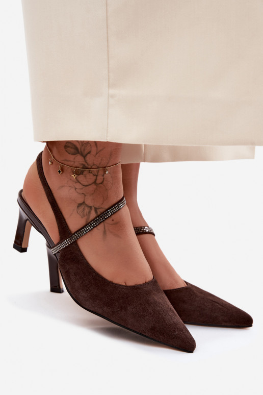 Oda Elegantiški zomšiniai aukštakulniai Ze Zdobionym Juostelėsem D&A CR61-3048 CzekoladoĮe