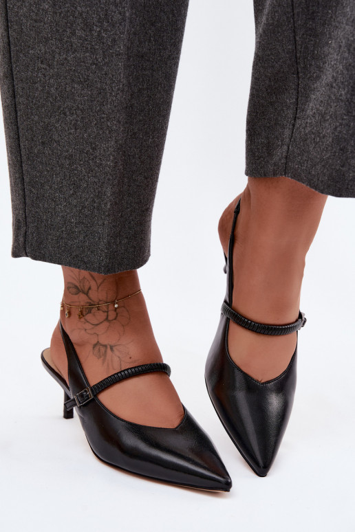 Oda Bateliai Aukštakulniai sandalai su dirželiais D&A CR61-3046 juodos spalvos