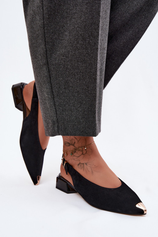 Oda Moteriškos zomšinės basutės Ant žemo kulno D&A CR61-3050 juodos spalvos