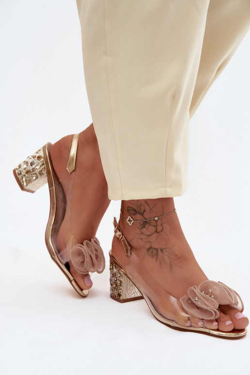 Perregimi basutės su kulniukais su spindinčiomis akutėmis D&A MR61-9012 aukso spalvos