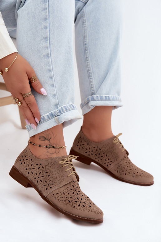 Oda iš zomšos batai Moteriškas su aužūro elementais su plačiais kulniukais Zazoo 4156 kapučino spalvos