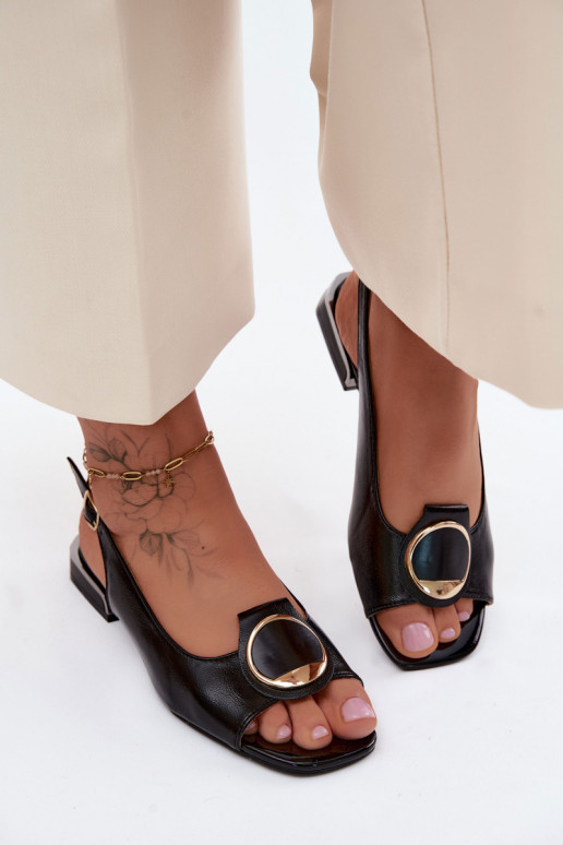 Moteriškos basutės su plačiais kulniukais su ornamentais juodos spalvos Glima