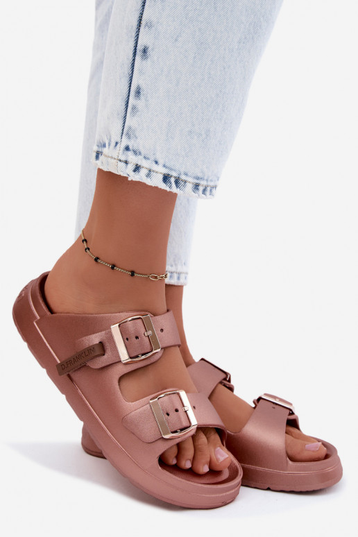 Lengvos šlepetės Moteriškos šlepetės su sagtimis D.Franklin DFSH413002 rausvo aukso spalvos