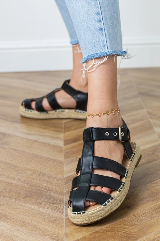 Juodos uždaros espadrilės basutės Kleona