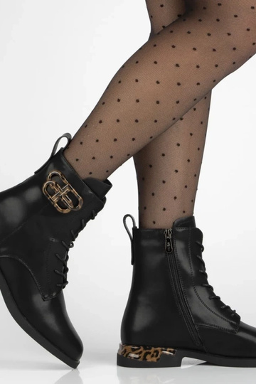 Juodi aulinukai iš natūralios odos, puošti panteros raštu Ricka 2