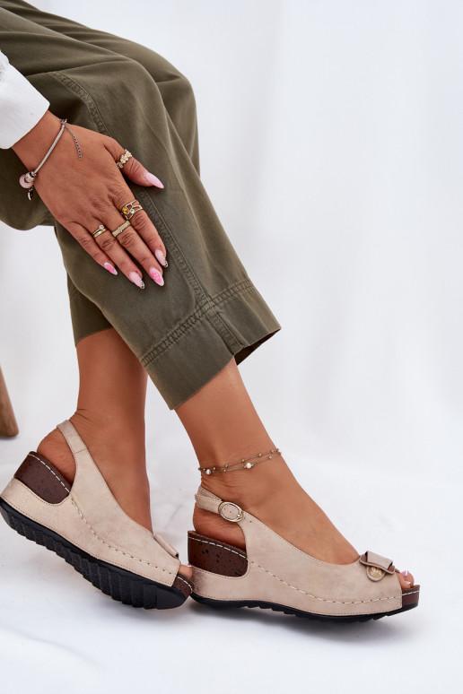 Smėlio ir aukso spalvos lengvos platforminės basutės Comfort Shoes Efravia