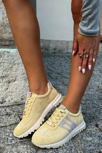 sportiniai bateliai Sneakers modelio bataisuĮjungtaturalnego iš zomšosu Moteriškas geltonos spalvos Lovey