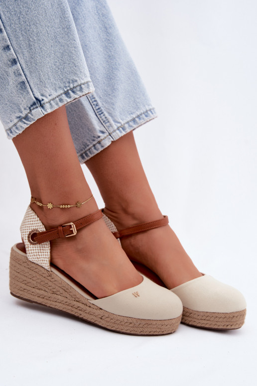 Smėlio spalvos espadrilės su platforma